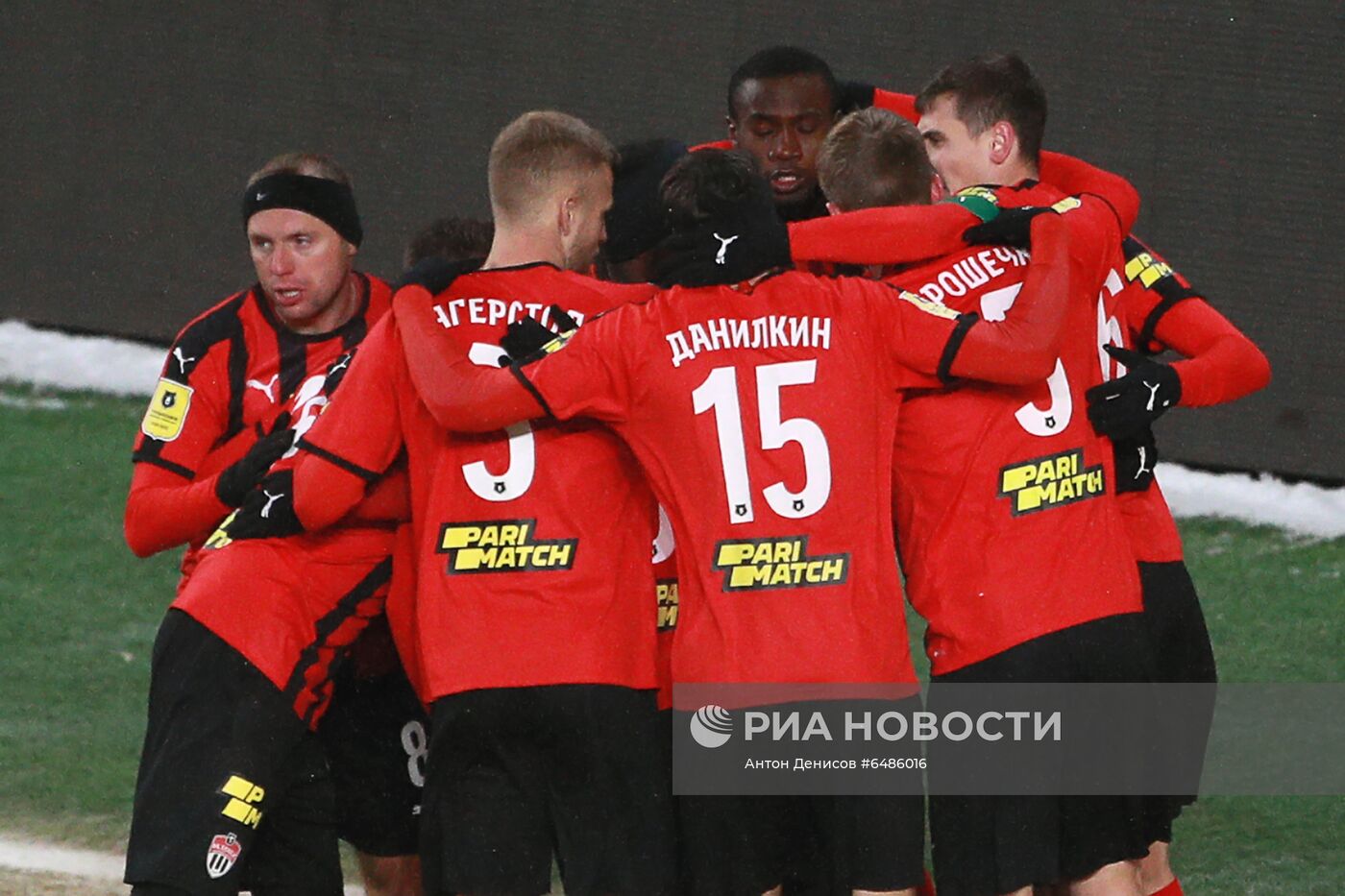 Футбол. РПЛ. Матч "Химки" – "Ростов"