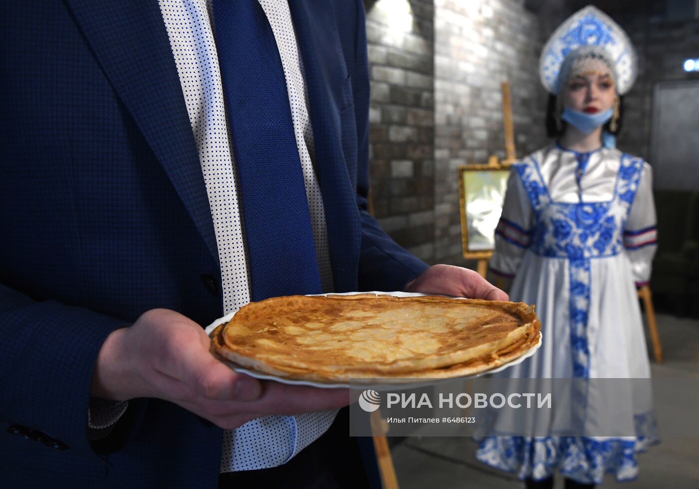 Празднование Масленицы в Москве