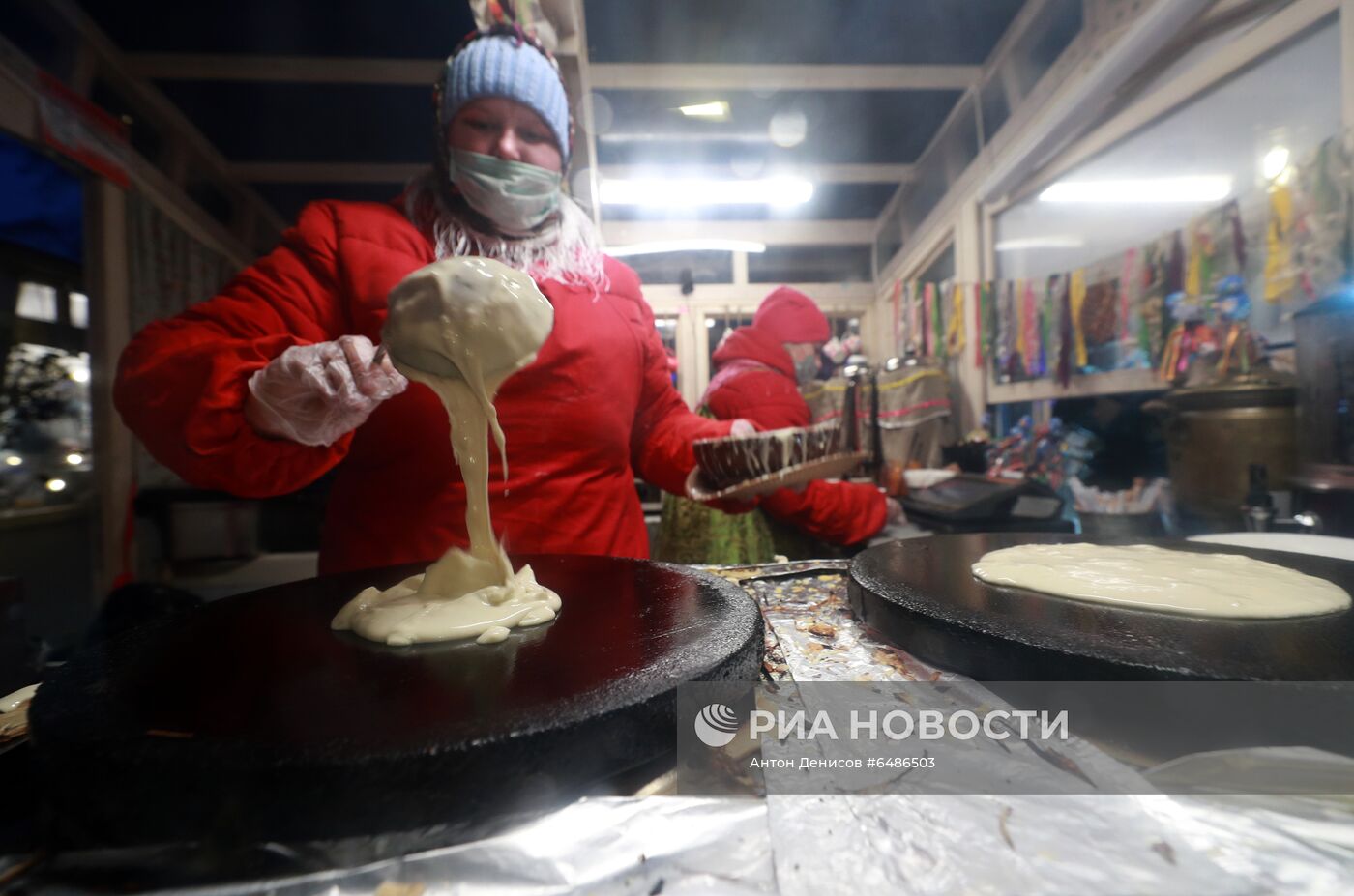 Празднование Масленицы в Москве