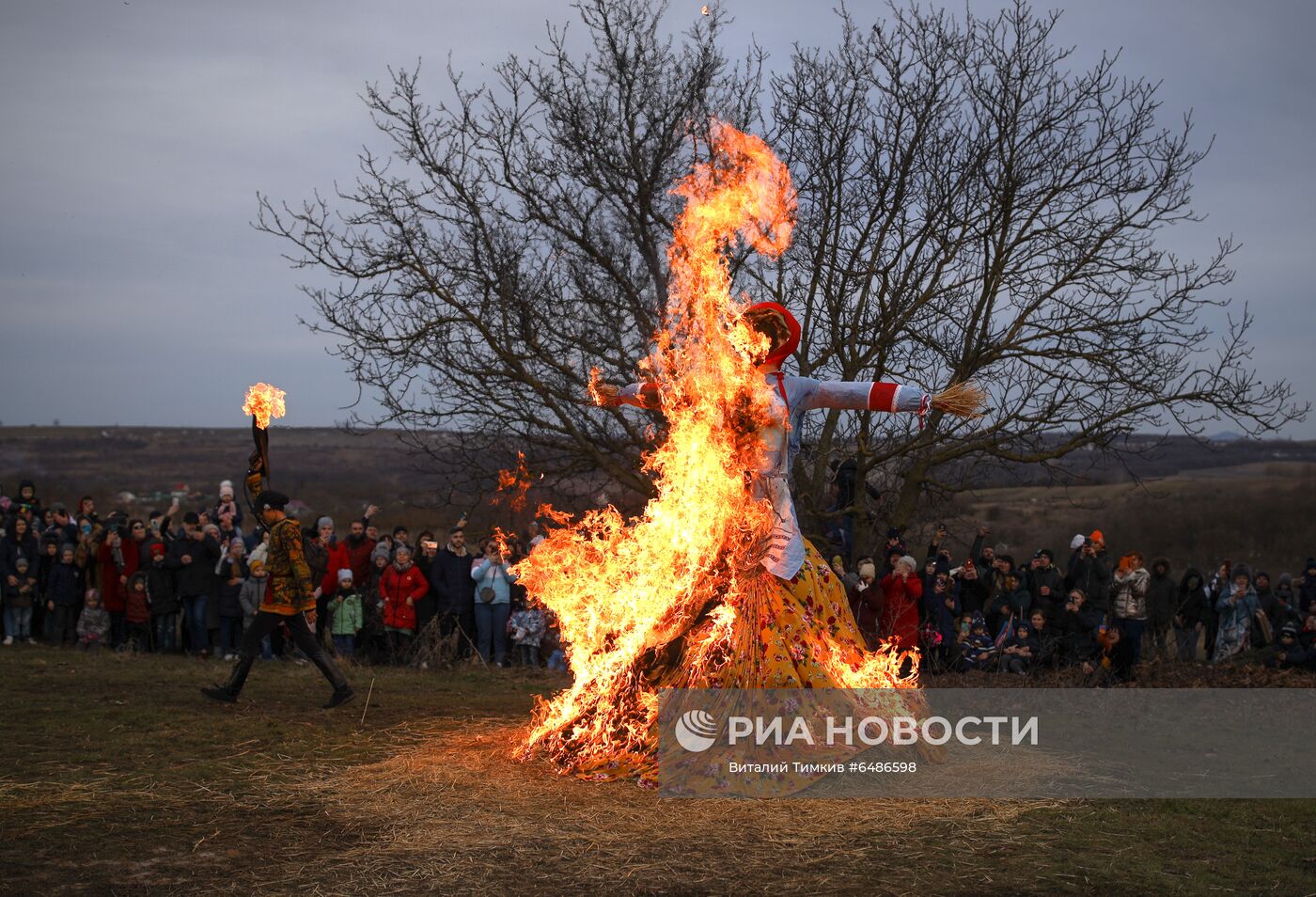 Проводы Масленицы в регионах России