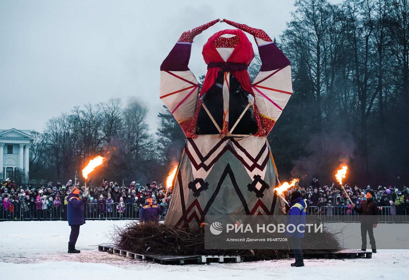 Проводы Масленицы в регионах России