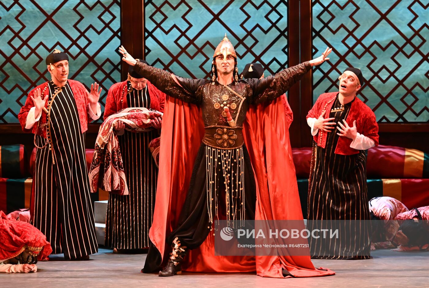 Спектакль "Бахчисарайский фонтан" на новой сцене Большого театра