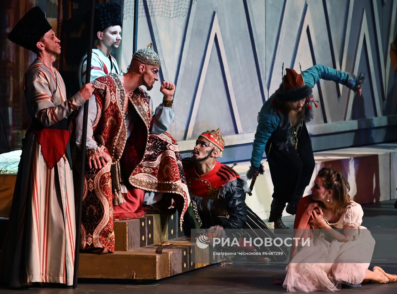Спектакль "Бахчисарайский фонтан" на новой сцене Большого театра