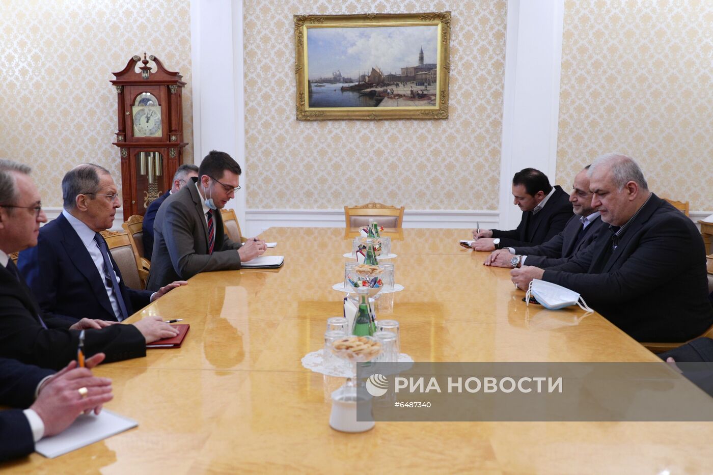 Встреча главы МИД РФ С. Лаврова с руководителем фракции движения Хизбаллы М. Раадом