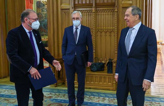 Встреча главы МИД РФ С. Лаврова с председателем ПАСЕ Х. Дамсом