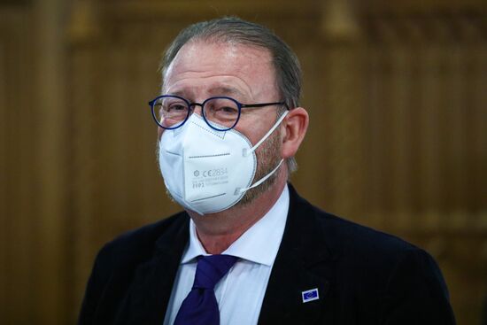 Встреча главы МИД РФ С. Лаврова с председателем ПАСЕ Х. Дамсом