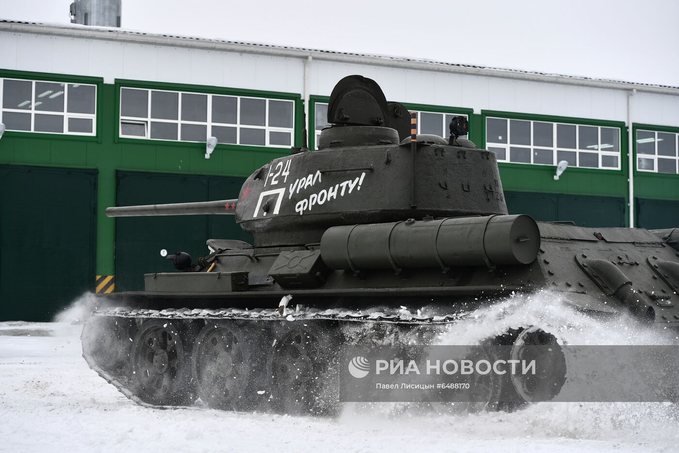 Подготовка военной техники к параду 9 Мая