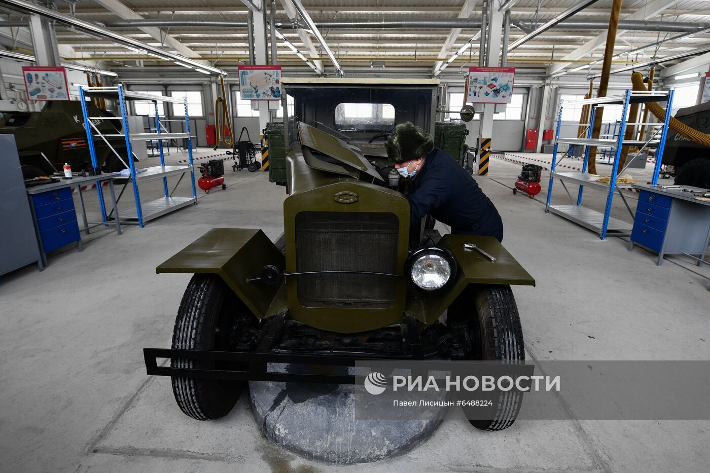 Подготовка военной техники к параду 9 Мая