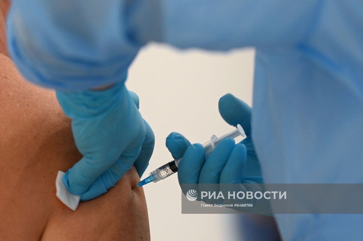 Вакцинация от COVID-19 в ТЦ "Кунцево Плаза"