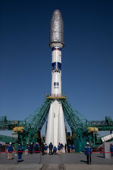 Вывоз ракеты-носителя "Союз-2.1а" с разгонным блоком "Фрегат"