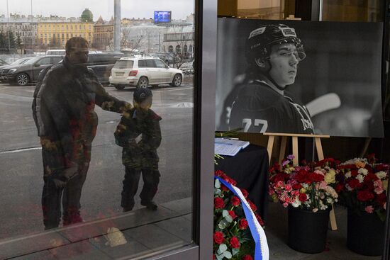 Мемориал в память о хоккеисте Тимуре Файзутдинове в Санкт-Петербурге