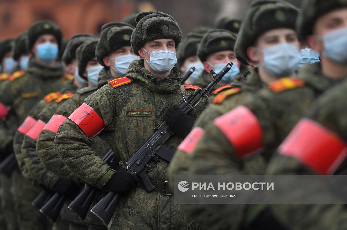 Подготовка курсантов к военному параду на Красной площади 