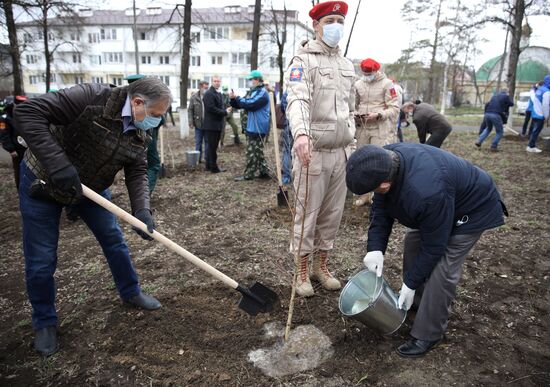 Старт акции "Сад памяти" Старт акции "Сад памяти"