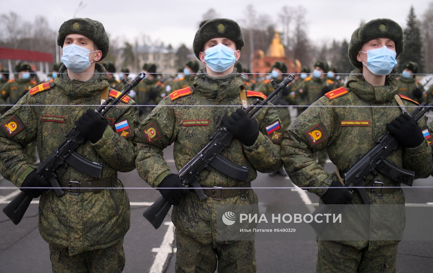 Подготовка курсантов к военному параду на Красной площади 