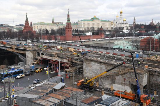 Продолжается реконструкция Большого Каменного моста 