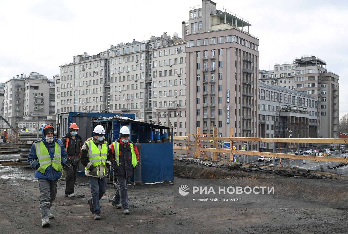 Продолжается реконструкция Большого Каменного моста