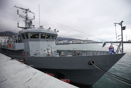 Принятие в состав ВМФ катера-торпедолова ТЛ-2195