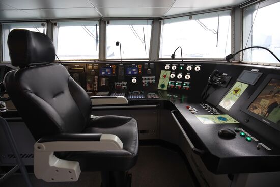 Принятие в состав ВМФ катера-торпедолова ТЛ-2195