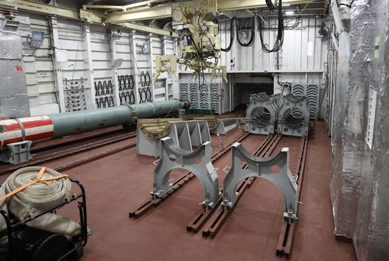 Принятие в состав ВМФ катера-торпедолова ТЛ-2195