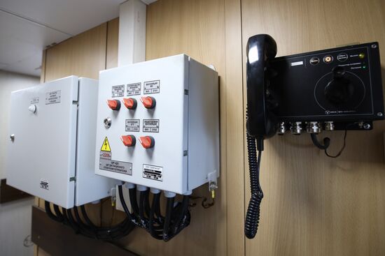 Принятие в состав ВМФ катера-торпедолова ТЛ-2195