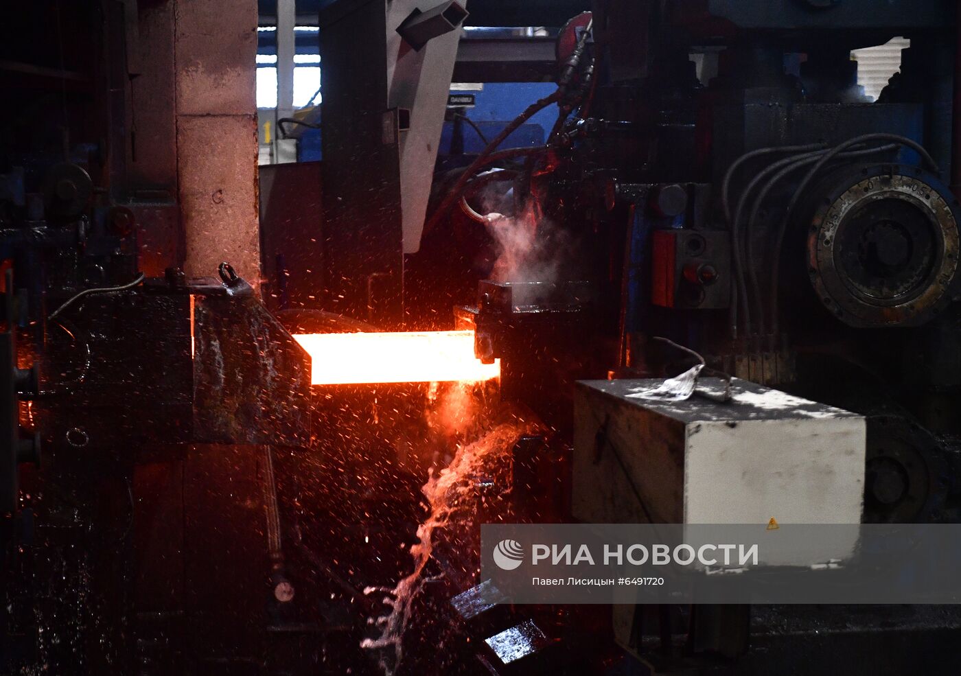 Завод НЛМК-Метиз в Свердловской области