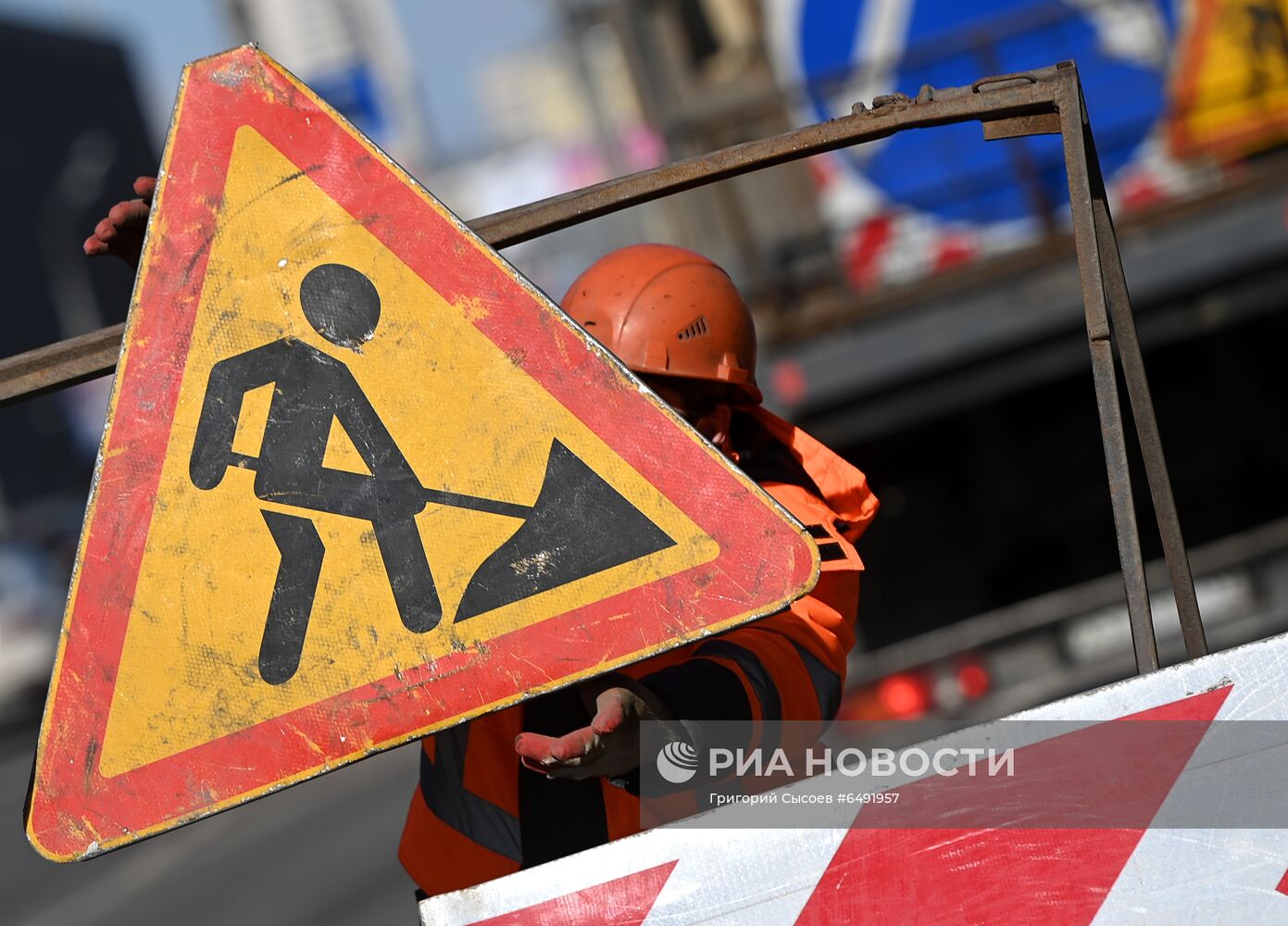 Ремонт асфальтобетонного покрытия на Ленинградском шоссе