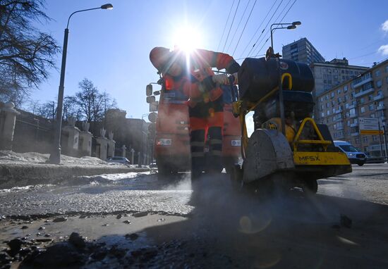 Ремонт асфальтобетонного покрытия на Ленинградском шоссе