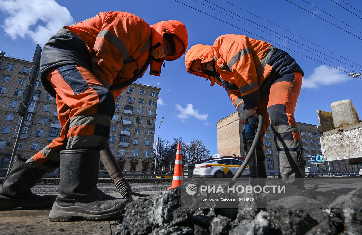 Ремонт асфальтобетонного покрытия на Ленинградском шоссе