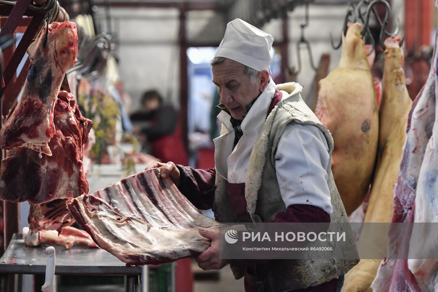 Мясной лабаз на Центральном рынке в Симферополе