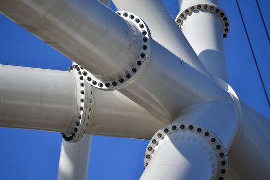 Строительство колеса обозрения "Солнце Москвы" на ВДНХ