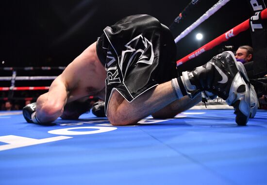 Бокс. Бой А. Бетербиева и А. Дайнеса