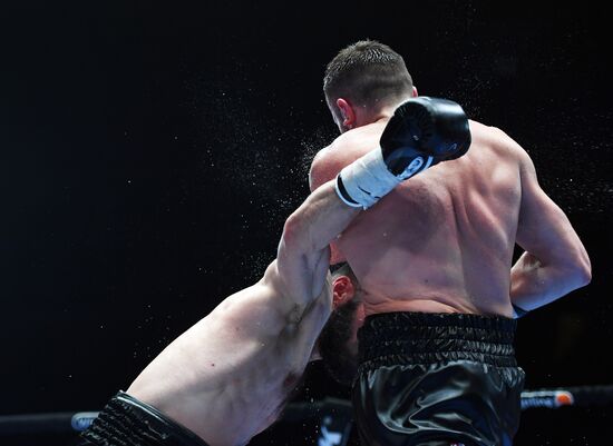 Бокс. Бой А. Бетербиева и А. Дайнеса