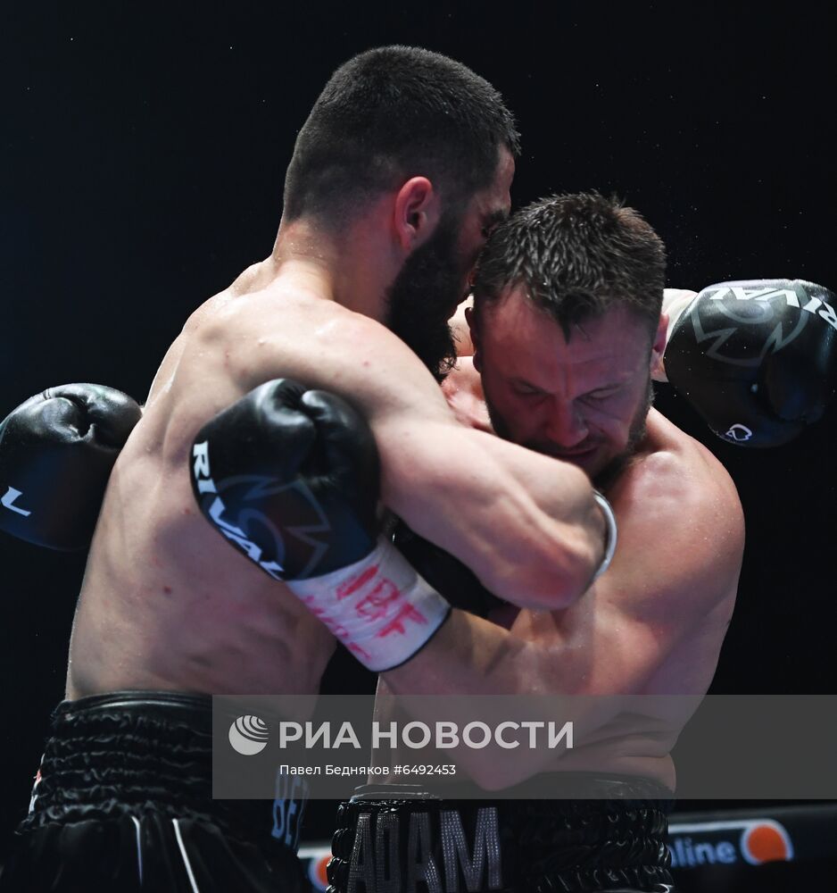 Бокс. Бой А. Бетербиева и А. Дайнеса