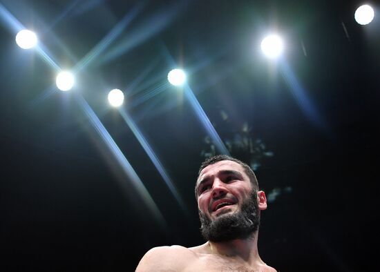 Бокс. Бой А. Бетербиева и А. Дайнеса