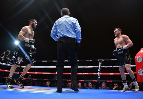 Бокс. Бой А. Бетербиева и А. Дайнеса