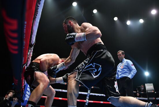 Бокс. Бой А. Бетербиева и А. Дайнеса