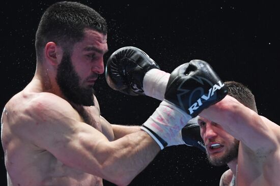 Бокс. Бой А. Бетербиева и А. Дайнеса