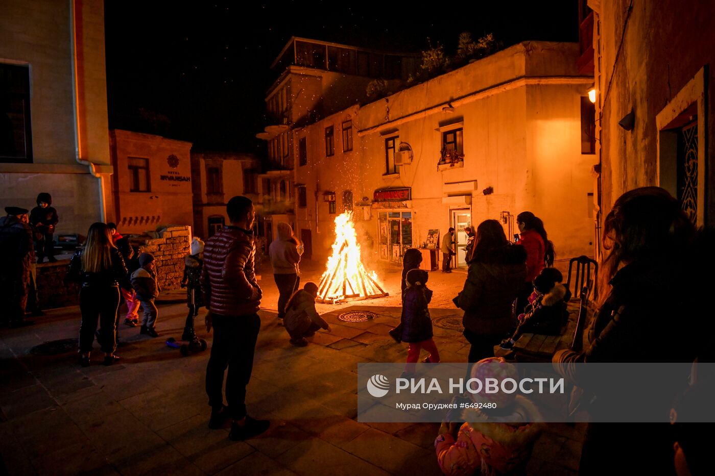 Празднование Новруза в Баку