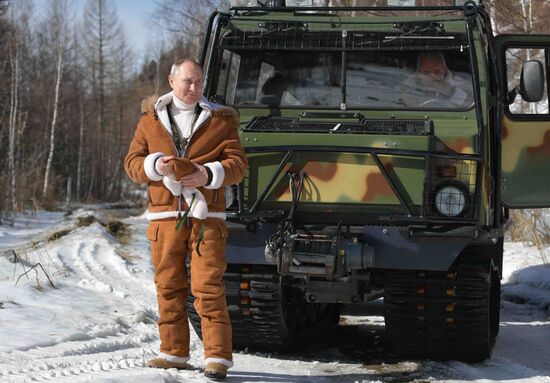 Отдых президента РФ В. Путина в Сибири