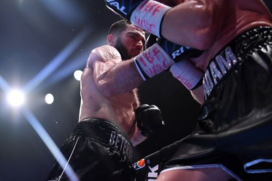 Бокс. Бой А. Бетербиева и А. Дайнеса