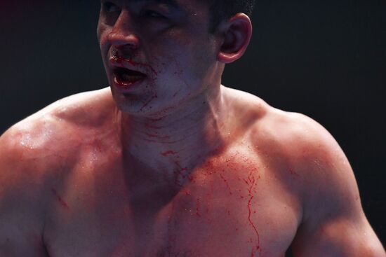 Бокс. Бой А. Бетербиева и А. Дайнеса