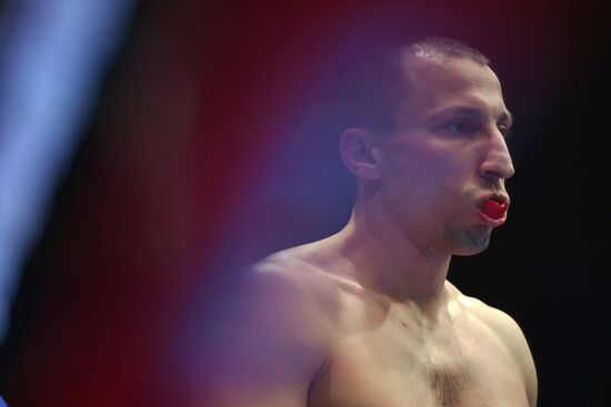 Бокс. Бой А. Бетербиева и А. Дайнеса