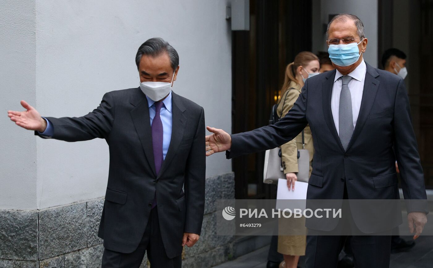 Визит главы МИД РФ С. Лаврова в Китай