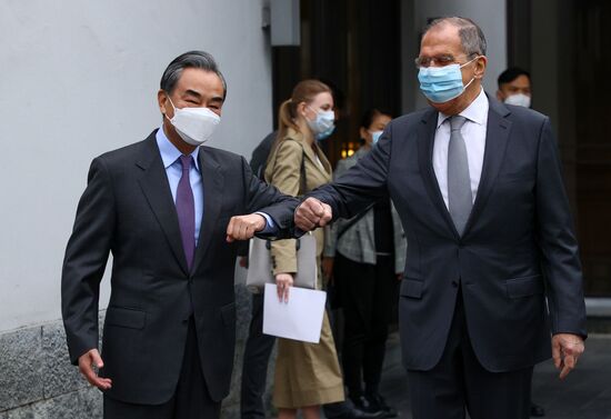 Визит главы МИД РФ С. Лаврова в Китай