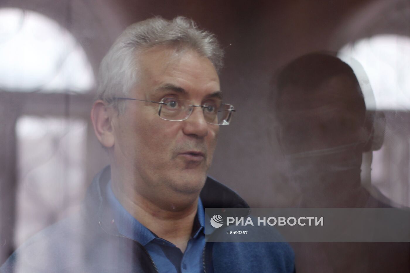 Рассмотрение ходатайства об аресте губернатора Пензенской области Белозерцева и других фигурантов по делу о взятке