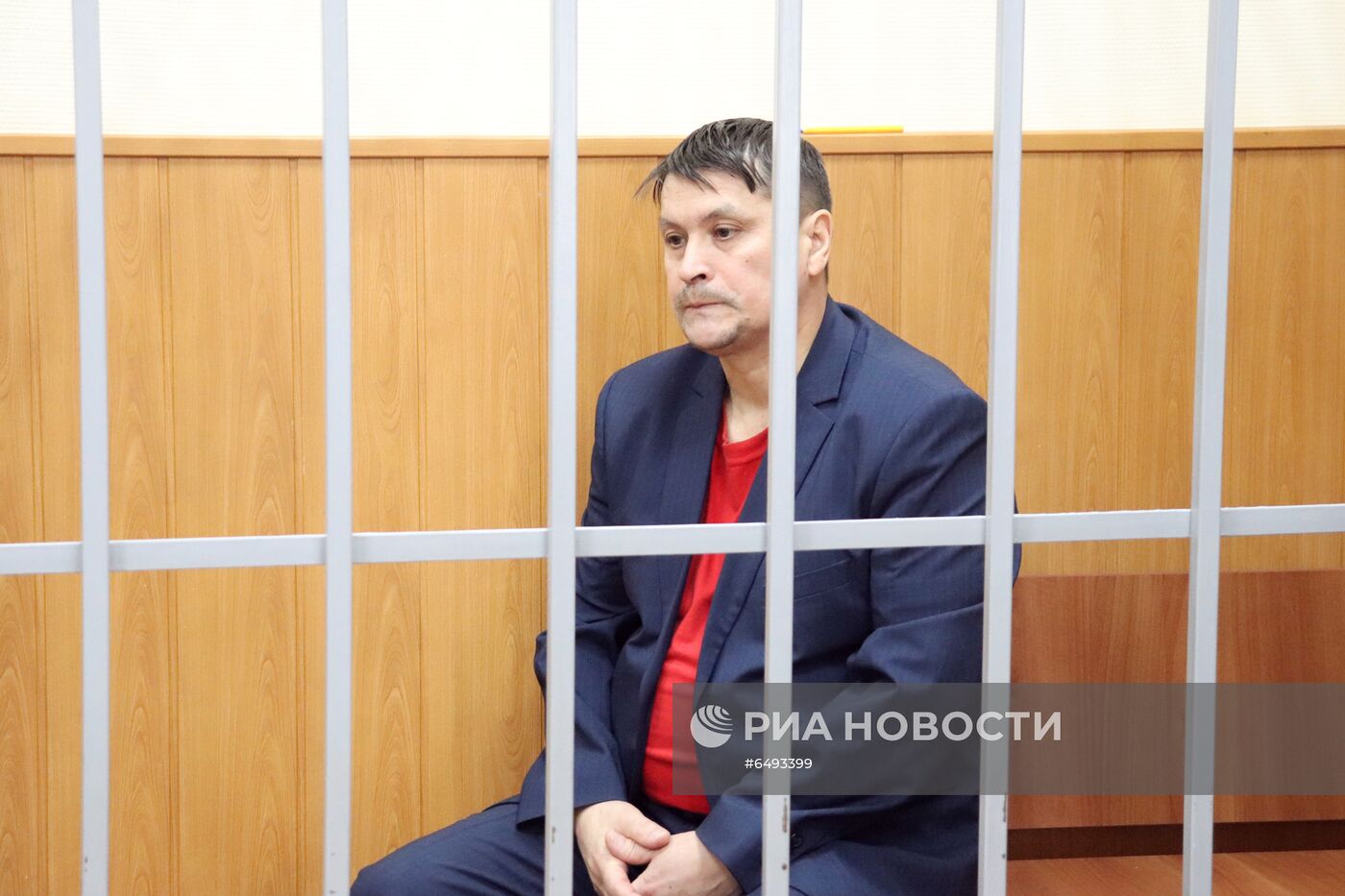 Рассмотрение ходатайства об аресте губернатора Пензенской области Белозерцева и других фигурантов по делу о взятке