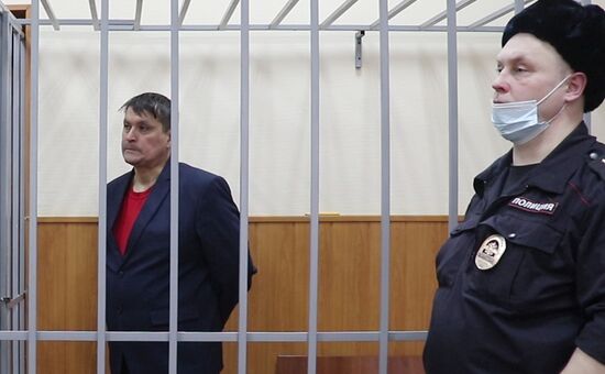 Рассмотрение ходатайства об аресте губернатора Пензенской области Белозерцева и других фигурантов по делу о взятке