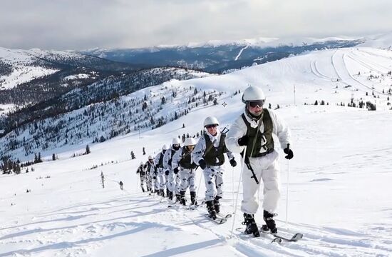 Высокогорный флешмоб в поддержку врачей, борющихся с COVID-19