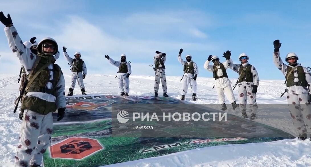 Высокогорный флешмоб в поддержку врачей, борющихся с COVID-19