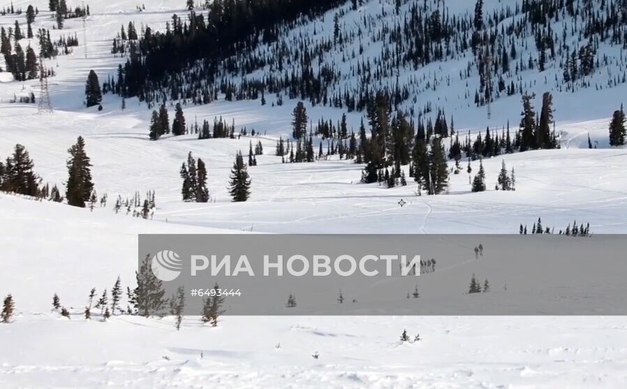 Высокогорный флешмоб в поддержку врачей, борющихся с COVID-19